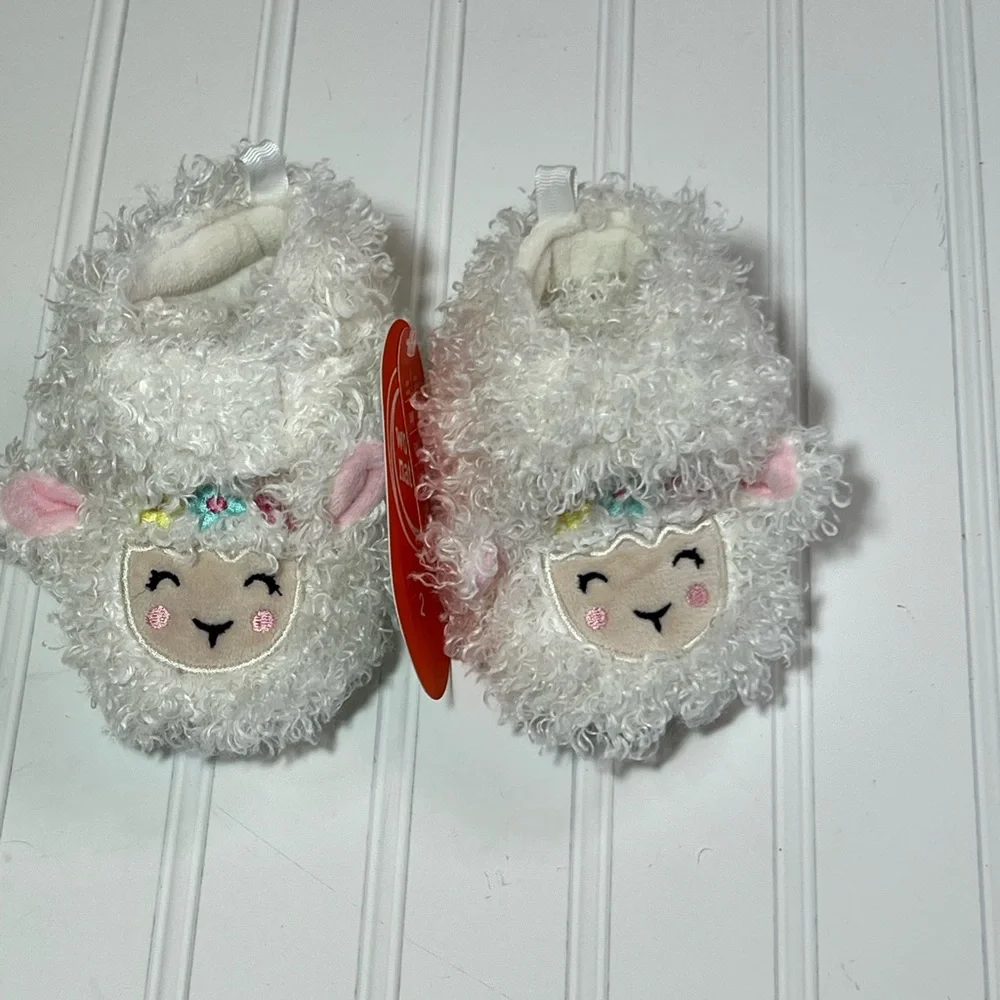 White Lamb Baby Girl Booties Size 2 Adorable